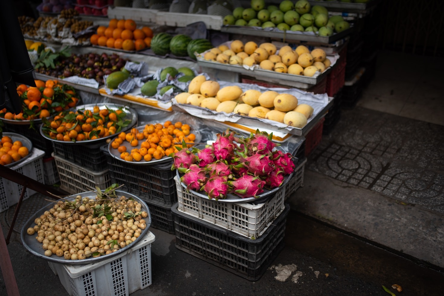 How to Enjoy Asian Fruits Like a Local